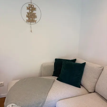 Im Gruenen - Entspannen Mit Alpakas * Treuen